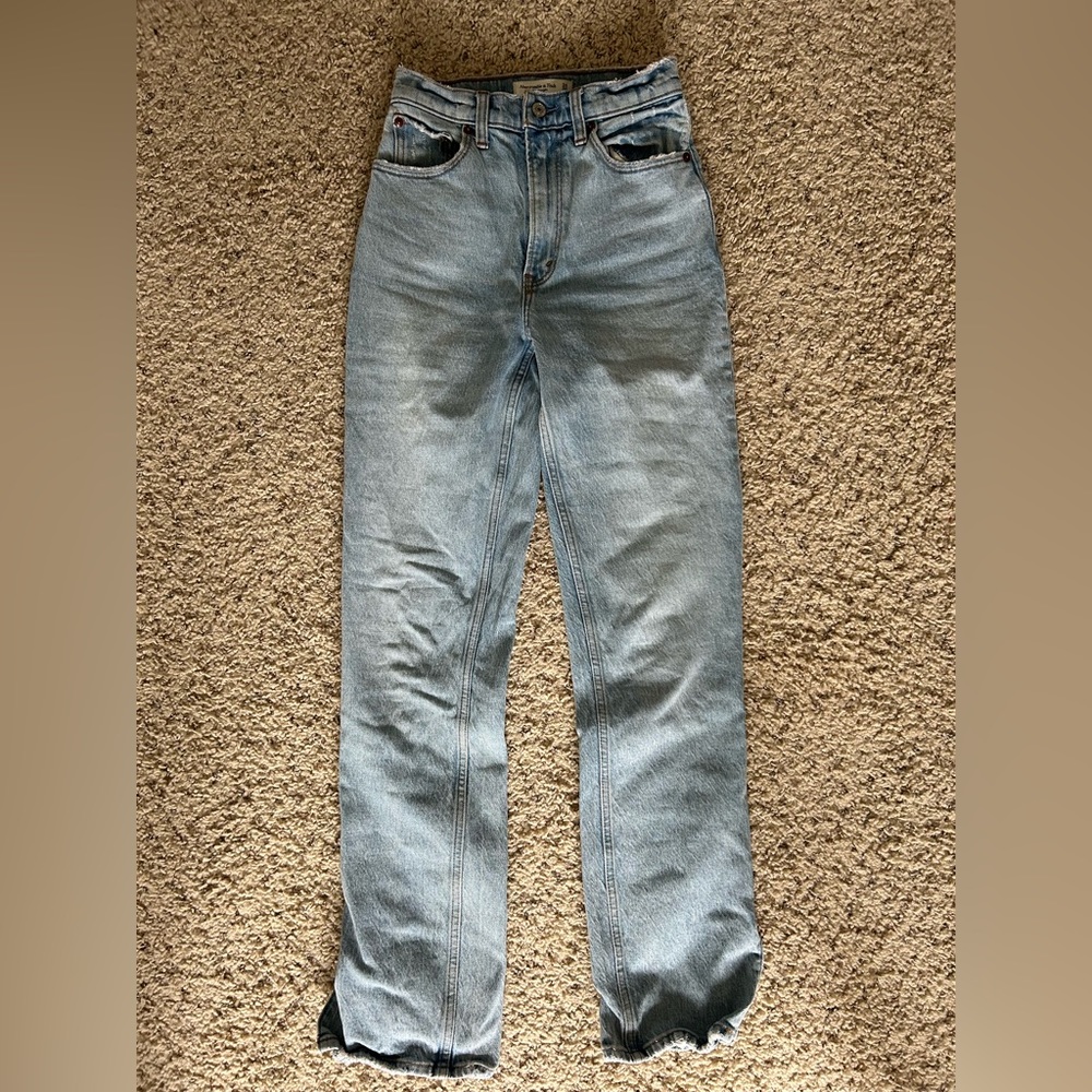 Abercrombie 90s Straight Ultra High Rise Jeans